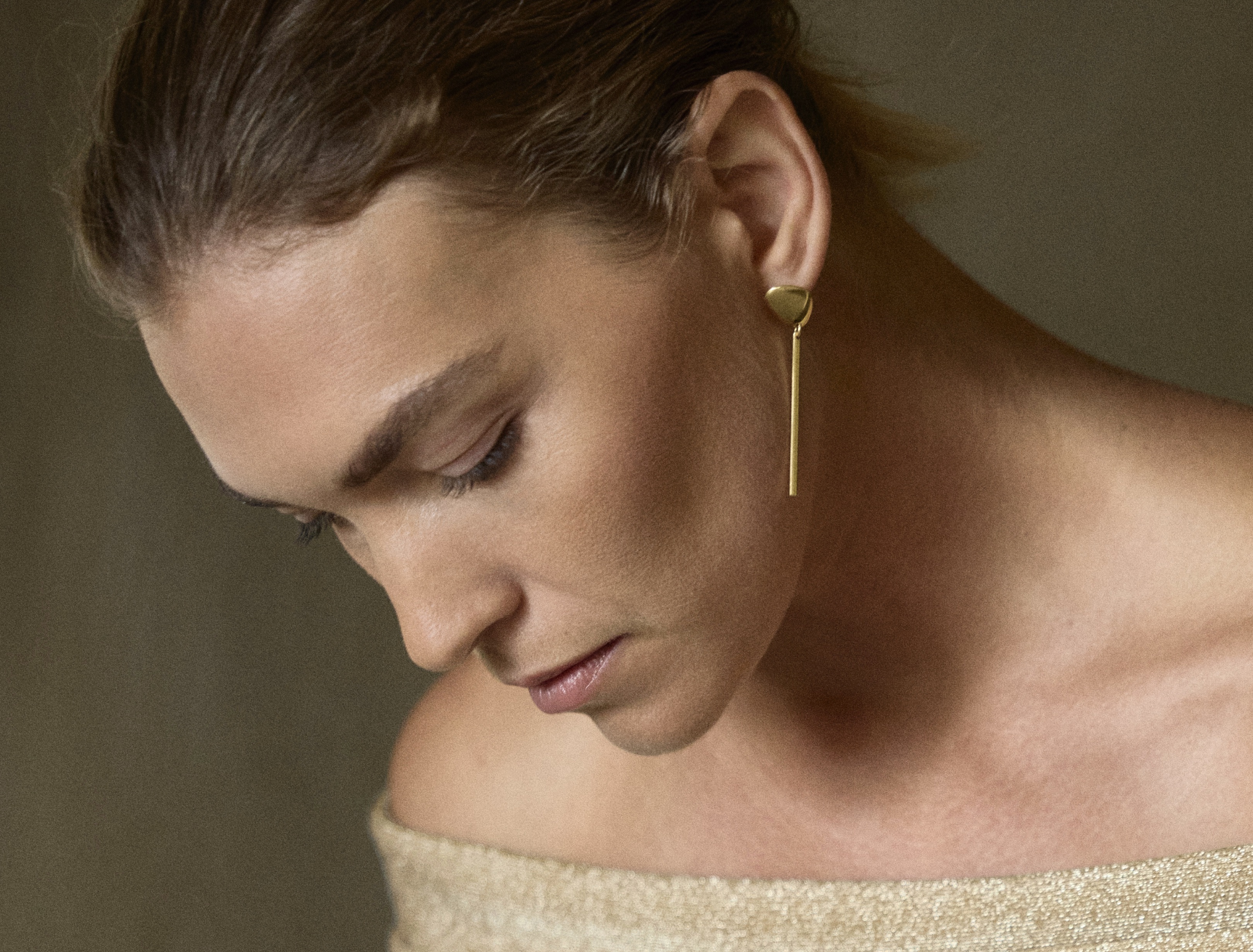 Discover the exquisite Georg Jensen Gold Pebble Earrings, designed for elegance and sophistication. Perfect for any occasion, these stunning earrings add a touch of luxury to your jewelry collection. Shop now!