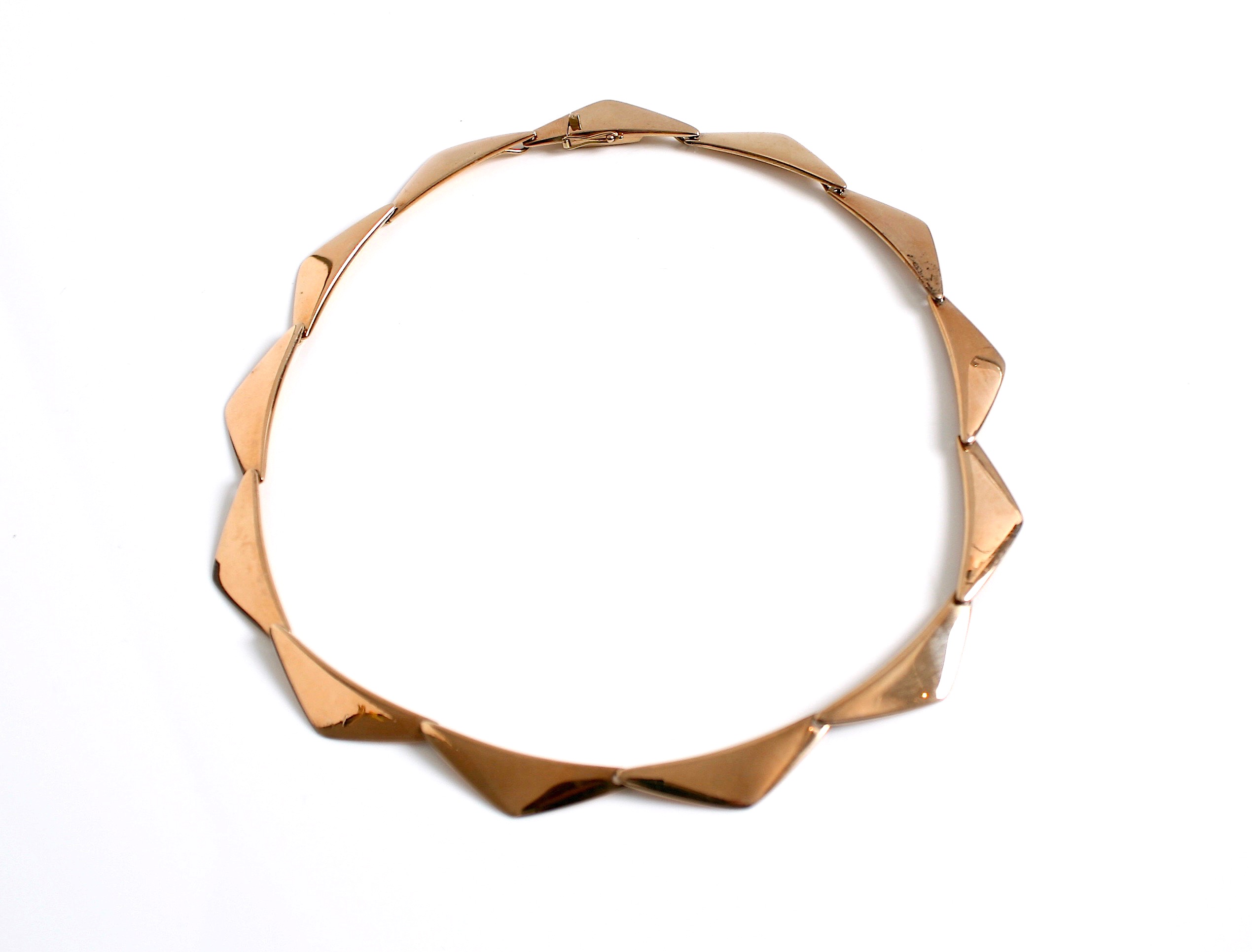 Gold-peak-necklace-Hans-Hansen-gold necklace