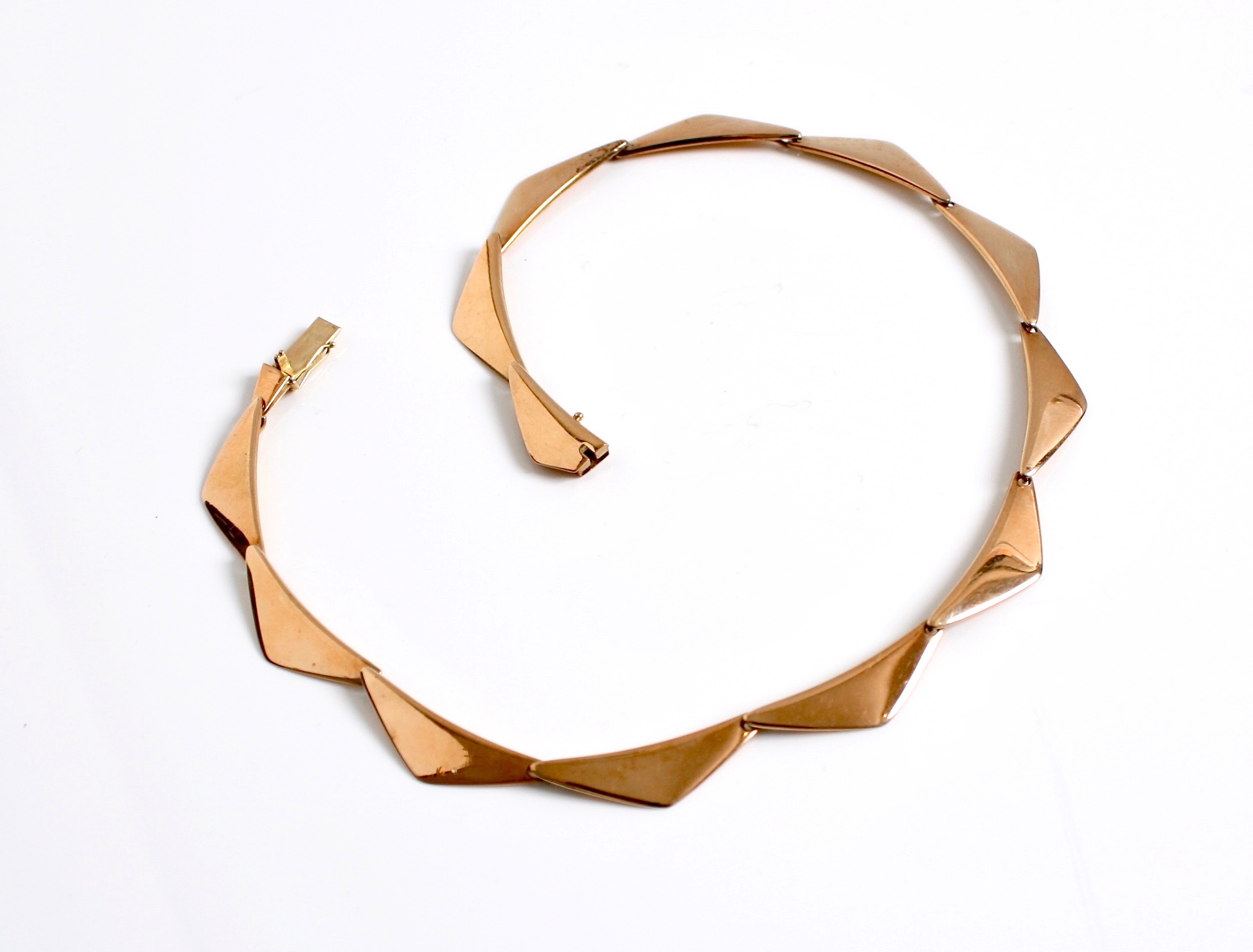 Gold-peak-necklace-Hans-Hansen-gold necklace