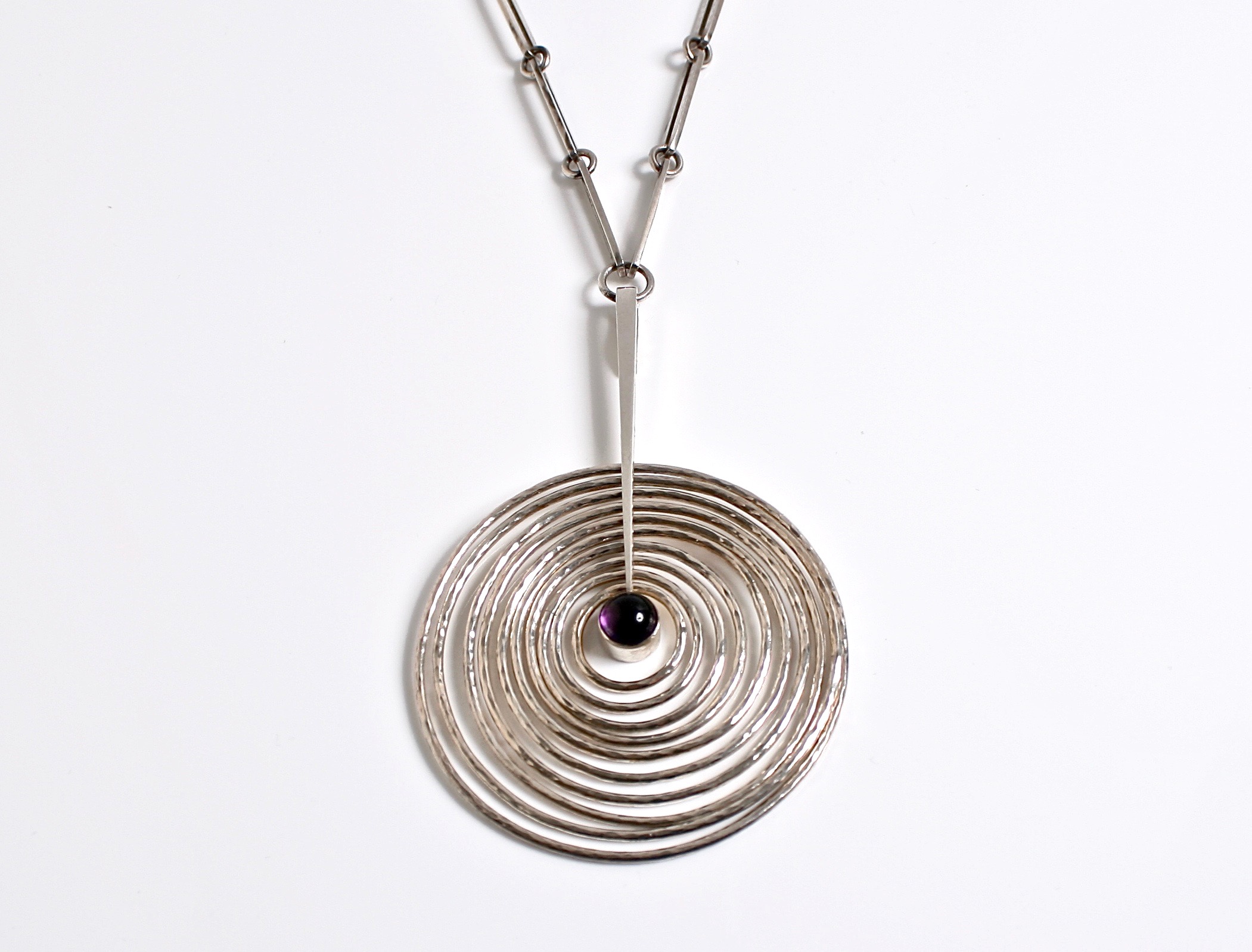 Bent-Gabrielsen-kintic-pendant