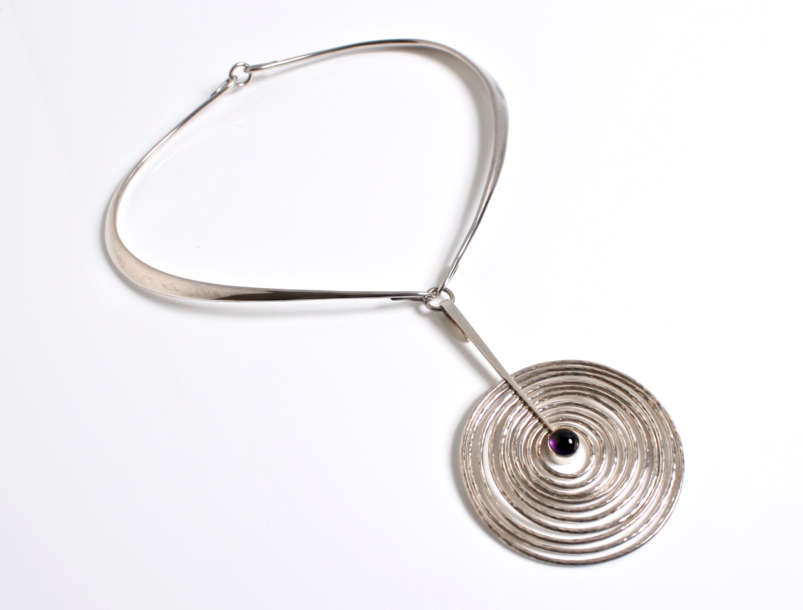 Bent-Gabrielsen-kintic-pendant