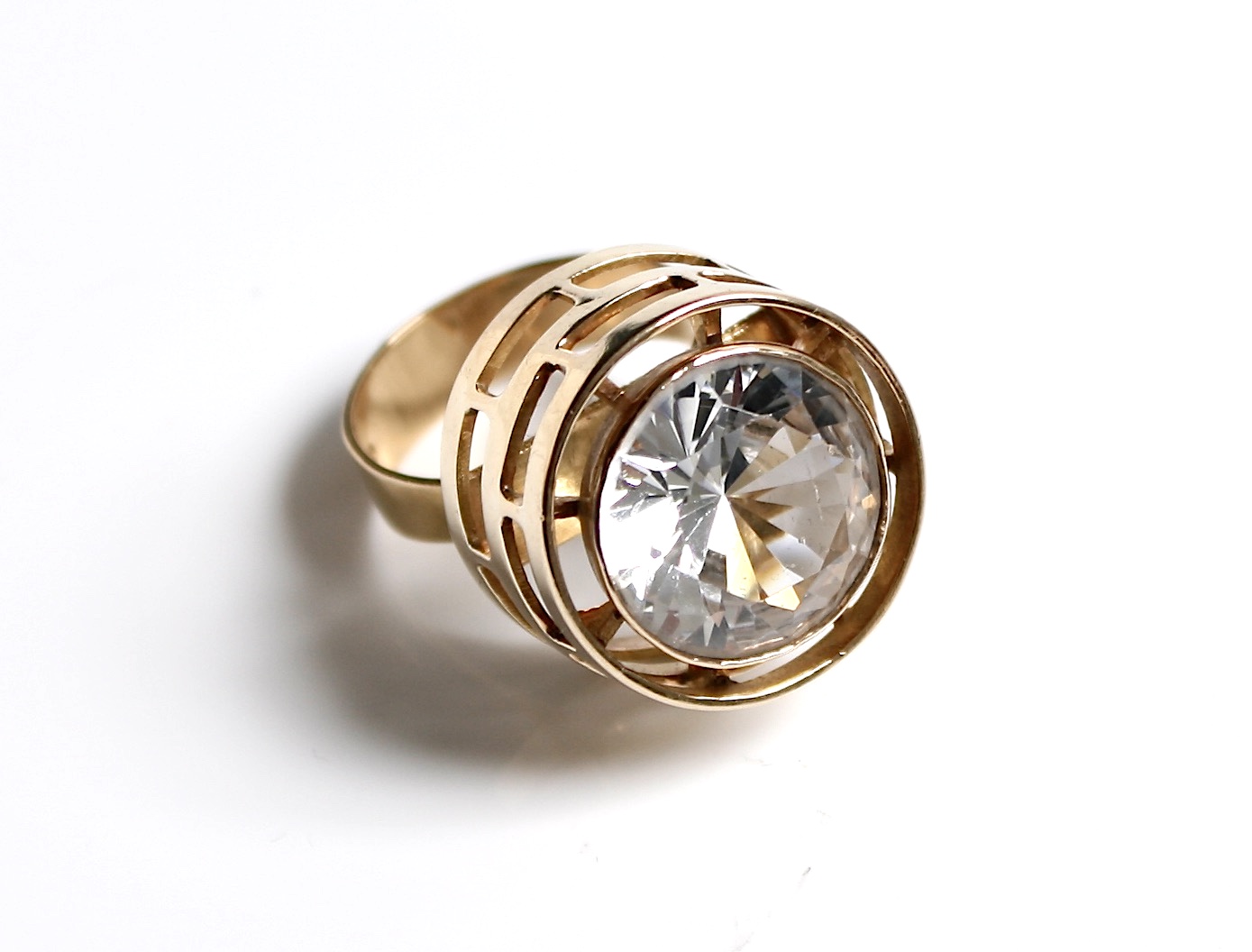 Swedish-Gold-rock-crystal-ring