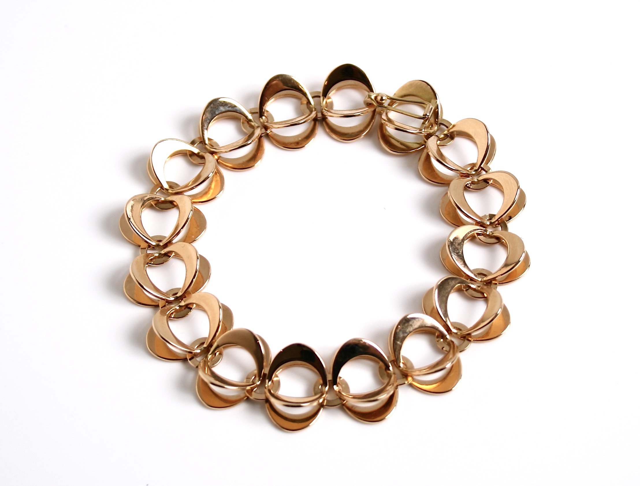 gold open work bracelet designed by Theresia Hvorslev Sweden