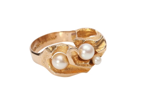 Discover the exquisite Gold & Pearl Ring Dew Drops designed by Bjorn Weckstrom. This stunning piece features a delicate design that blends elegance with timeless beauty, perfect for any occasion. Shop now and add a touch of luxury to your jewelry collection.