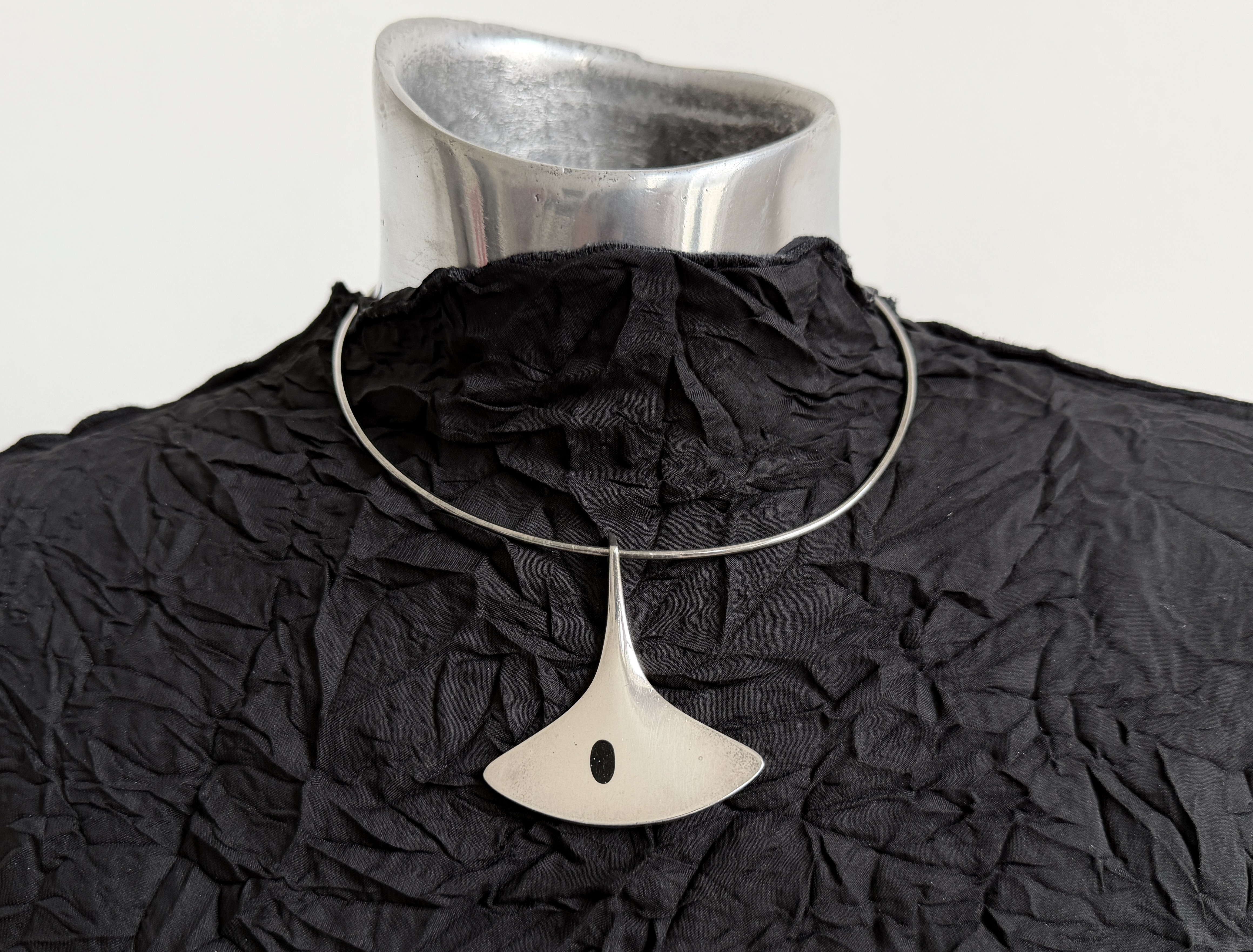 Hans Hansen Neckring Denmark, Jewellery Shop Denmark at Grasilver.com, buy Original Vintage Necking Designed by Bent Gabrielsen Pedersen for Hans Hansen Denmark c.1970 Sterling Silver with Onyx Signed Hans Hansen, Hans Hansen Jewellery, Hans Hansen, Hans Hansen Jewelry, Hans Hansen Silver, Danish Silver