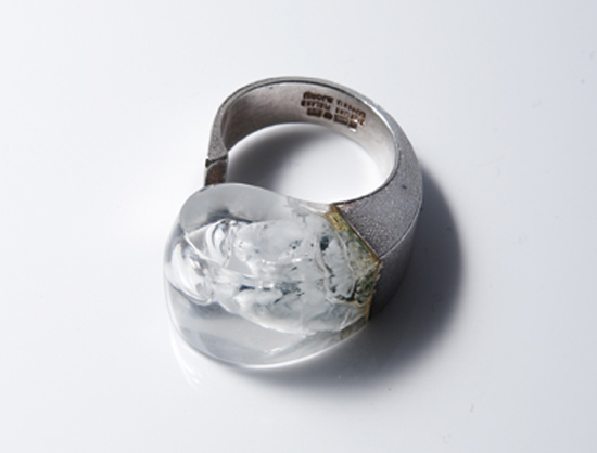 Bjorn Weckstrom Finland c. 1970 Sterling Silver with Acrylic (Microns) Signed Bjorn, Lapponia Sterling Finland Size UK M