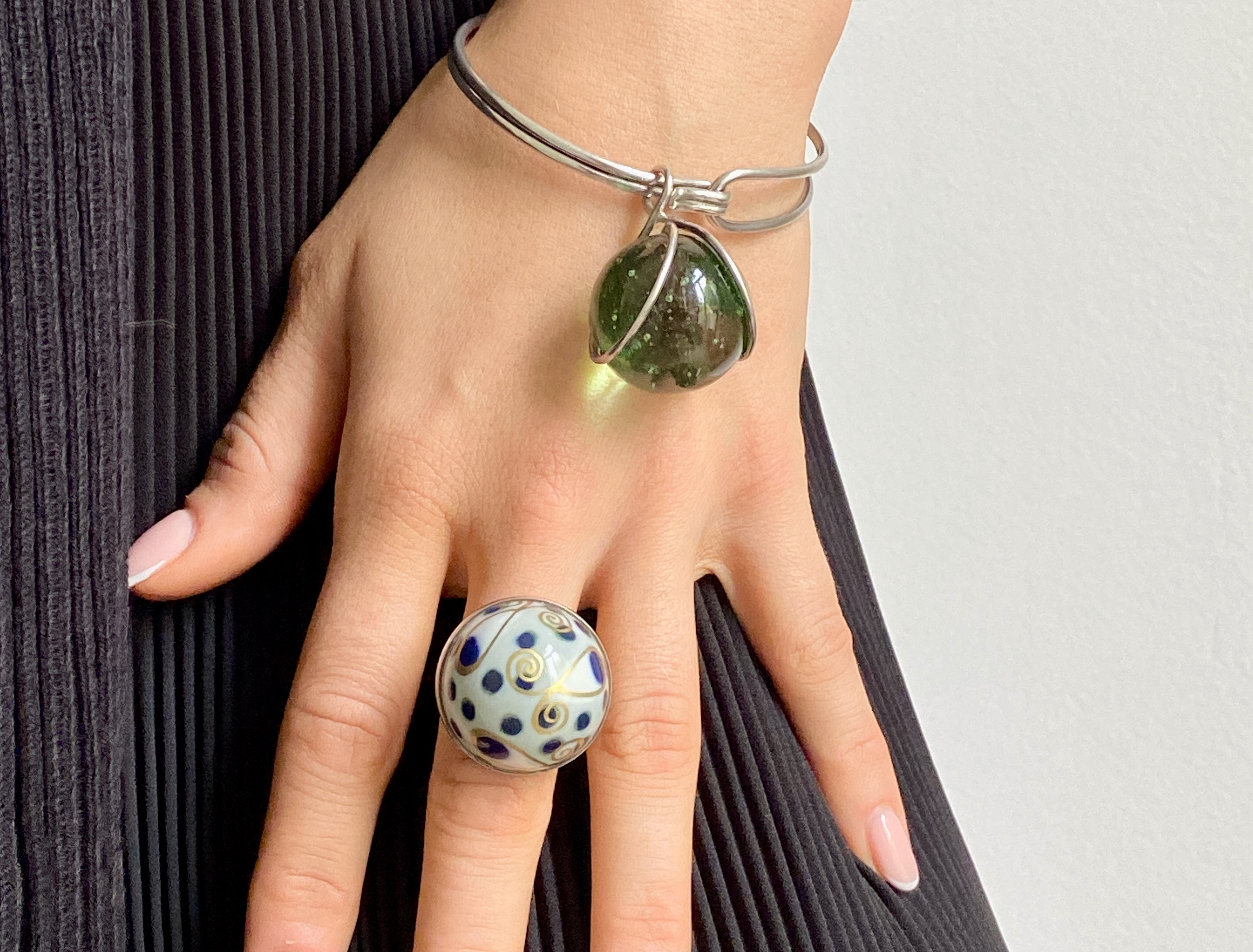 Bent Knudsen Armring, Danish Silver Jewellery Shop, Danish Silver, Danish Design, Online Jewelry Shop at Grasilver.com , buy Handmade Armring - Bangle & Ring Designed by Bent K Denmark c.1970 Sterling Silver with Green Glass Orbs Ring Size UK.  K1/2