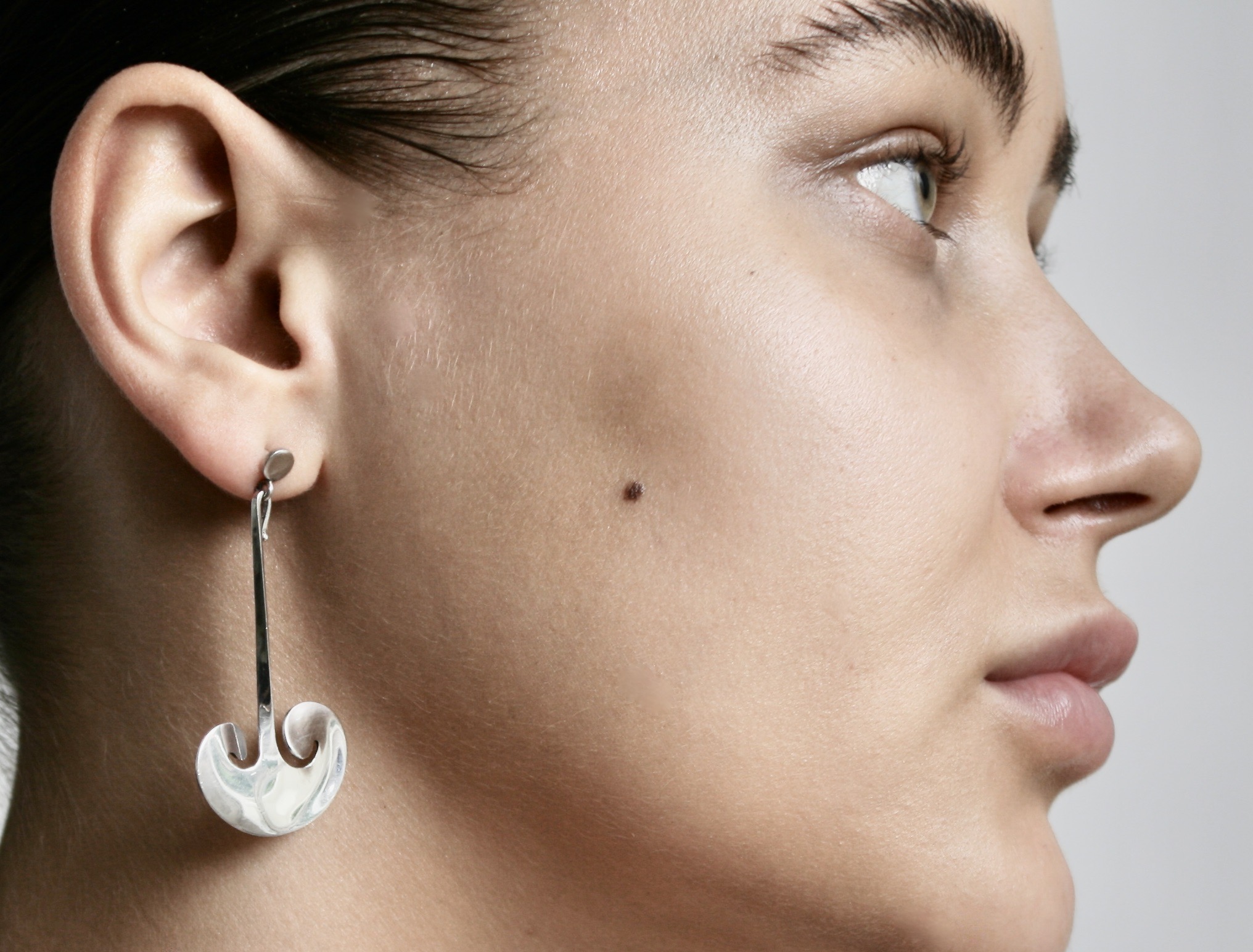 "Vintage" Super Rare Original Earrings Designed by Vivianna Torun Bulow-Hube for Georg Jensen Denmark c.1970 Design No 372B Length 2.5cm