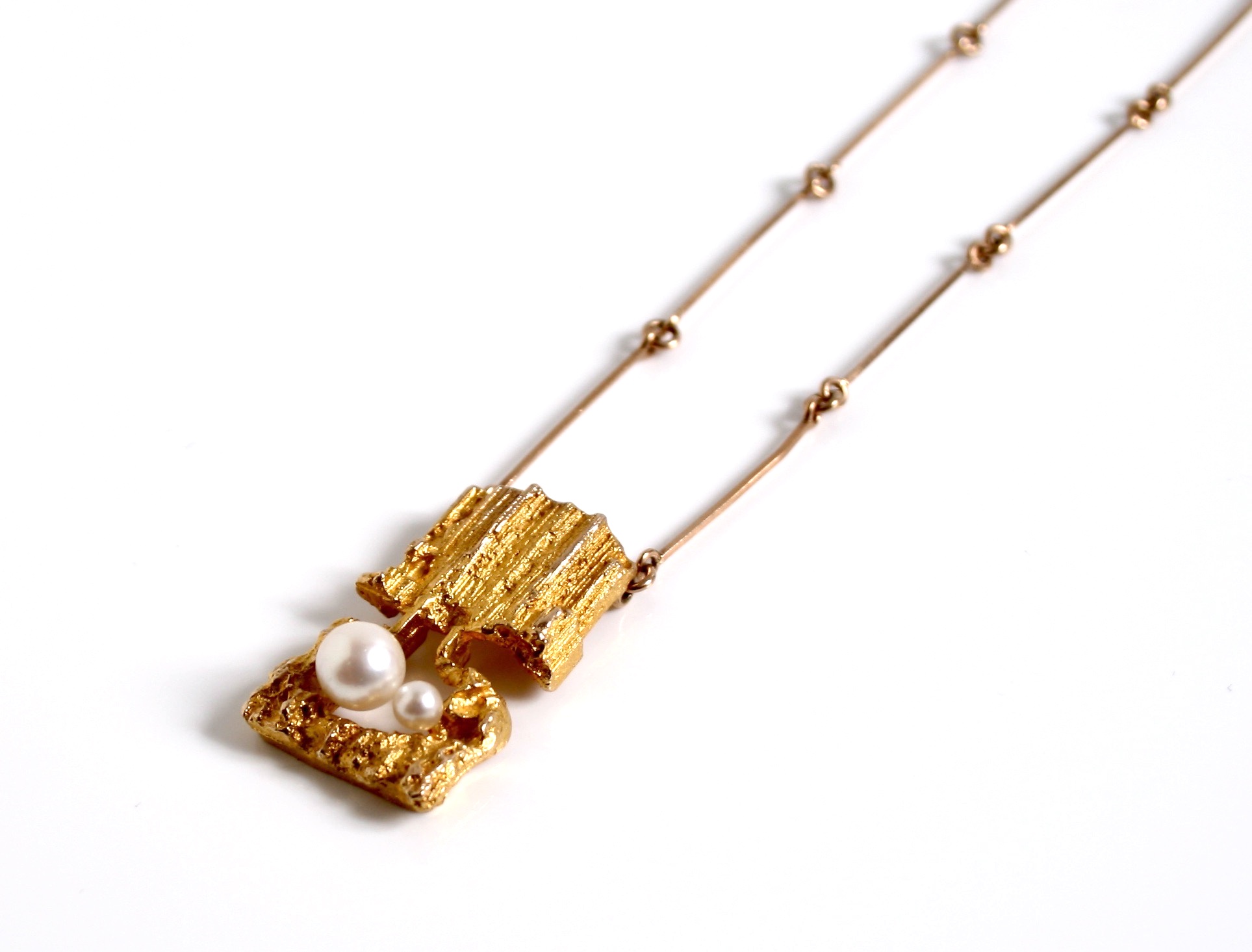 Superb 18k Gold & Pearl Necklace "Pine Pearls" Designed by Bjorn Weckstrom for Lapponia Finland c.1972 length 49cm weight 15.68 grams